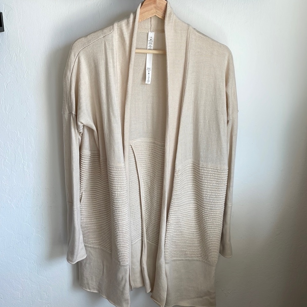 Lululemon Sit in Lotus Cream Merino Wool Wrap Size 6